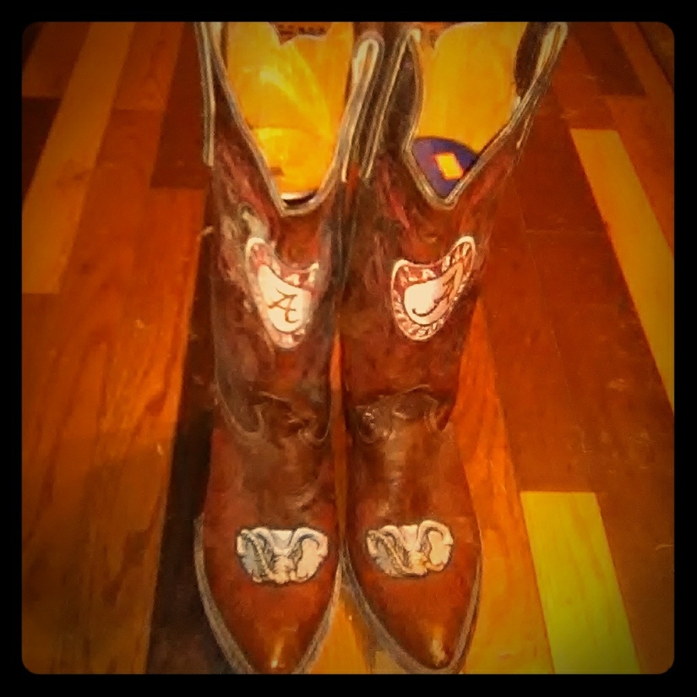 Dan post gameday boots